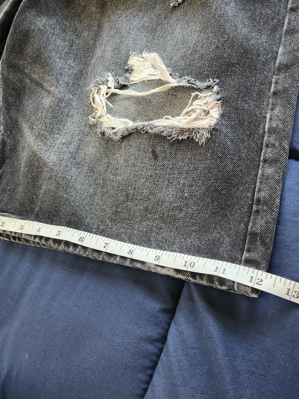 Distressed Gray Levi’s Denim Jorts - Size 36